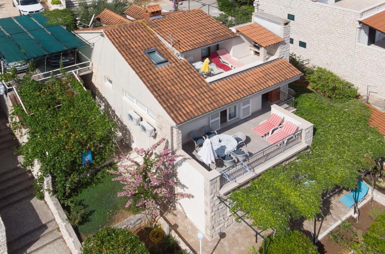 Apartment Damir Postira Exterior photo